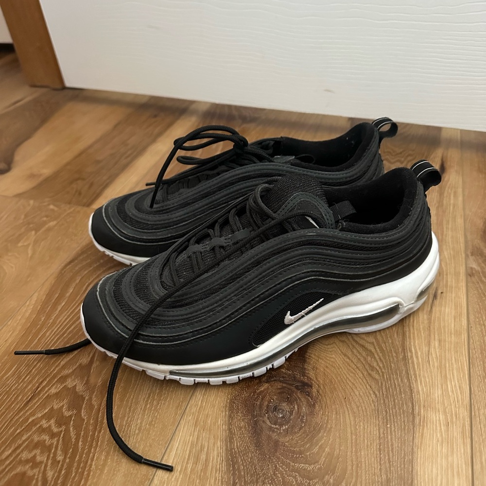 Nike big kids shoe